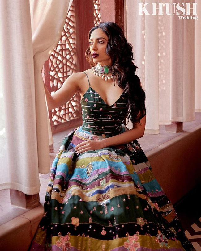 Steamy Looks Of Staggering Sobitha Dhulipala
